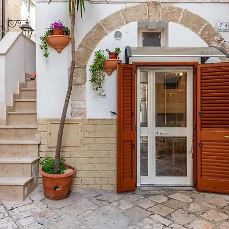 Guesthost - Comfortable Apt In Monopoli Center דירה מונופולי