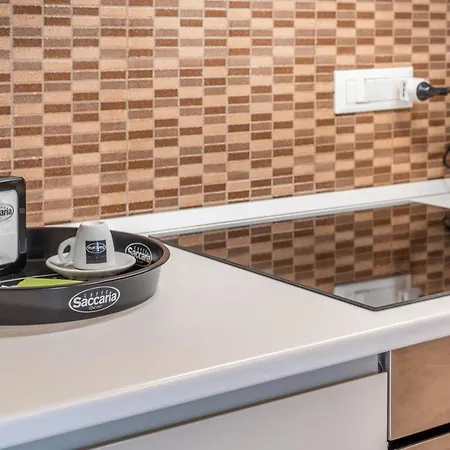 Guesthost - Comfortable Apt In Monopoli Center מונופולי